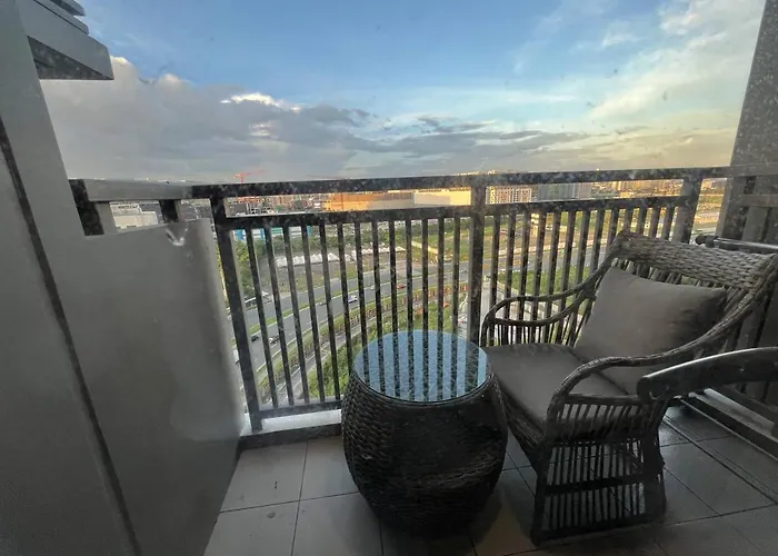 Gentry Manor Family Balcony View Wifi Tv Close To Okada 12b Apartment
