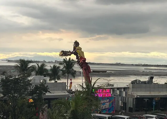 Gentry Manor Family Balcony View Wifi Tv Close To Okada 12b Manila