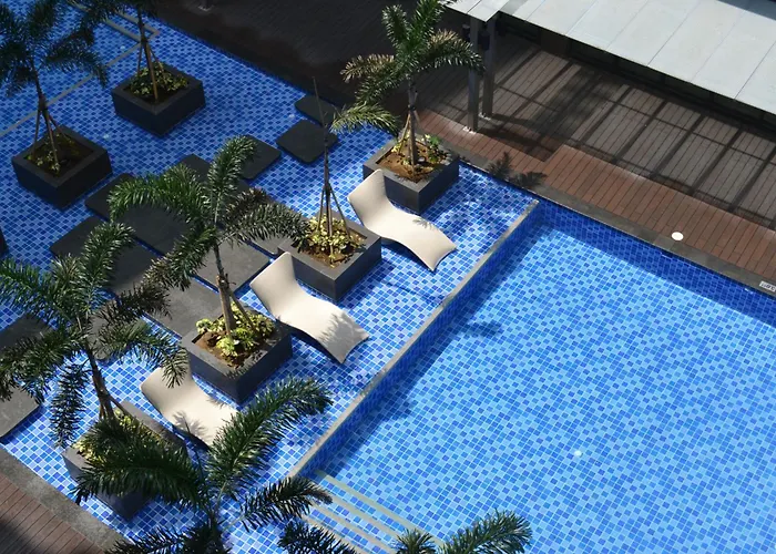 Gentry Manor Family Balcony View Wifi Tv Close To Okada 12b Apartment